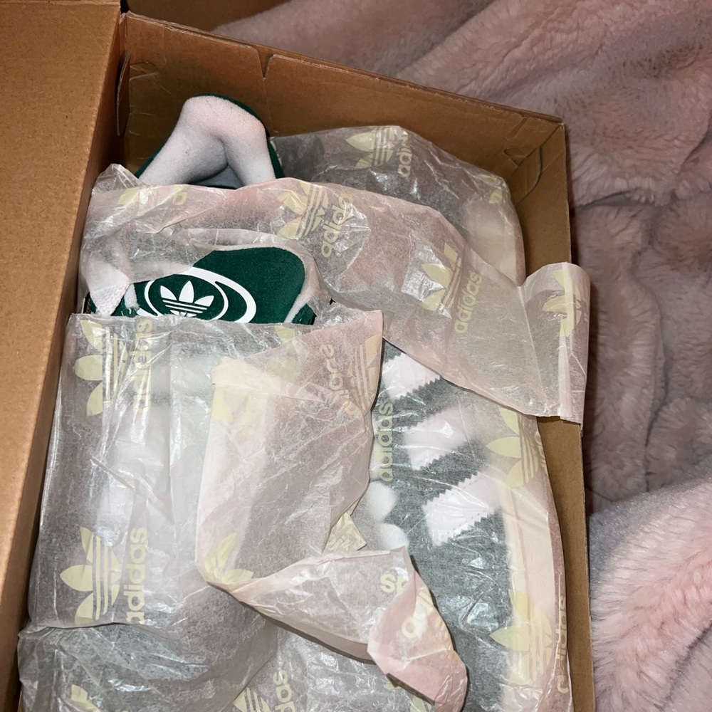 ADIDAS Campus 00s “dark green gum”